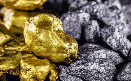 Piyasalarda "Reisi" Krizi Altın ve Gümüşte Yeni Rekorlar Geliyor